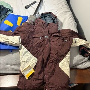 Helly Hansen Women's Brown and Cream Ski Jacket